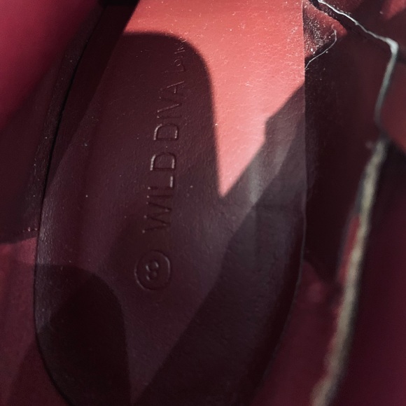 Wild Diva Lounge pointy Ankle Bootie - Picture 7 of 7